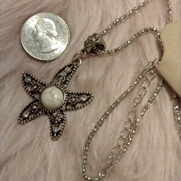 NEW! By The Sea Starfish Pendant Necklace in Silvertone and Cream! - Picture 4 of 4